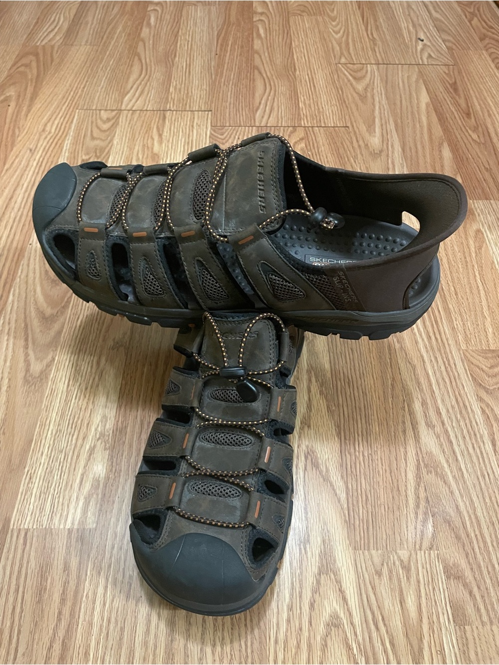 Skechers Men's Slip ins RF Tresmen
Norvick Sandals Brown Size: 13